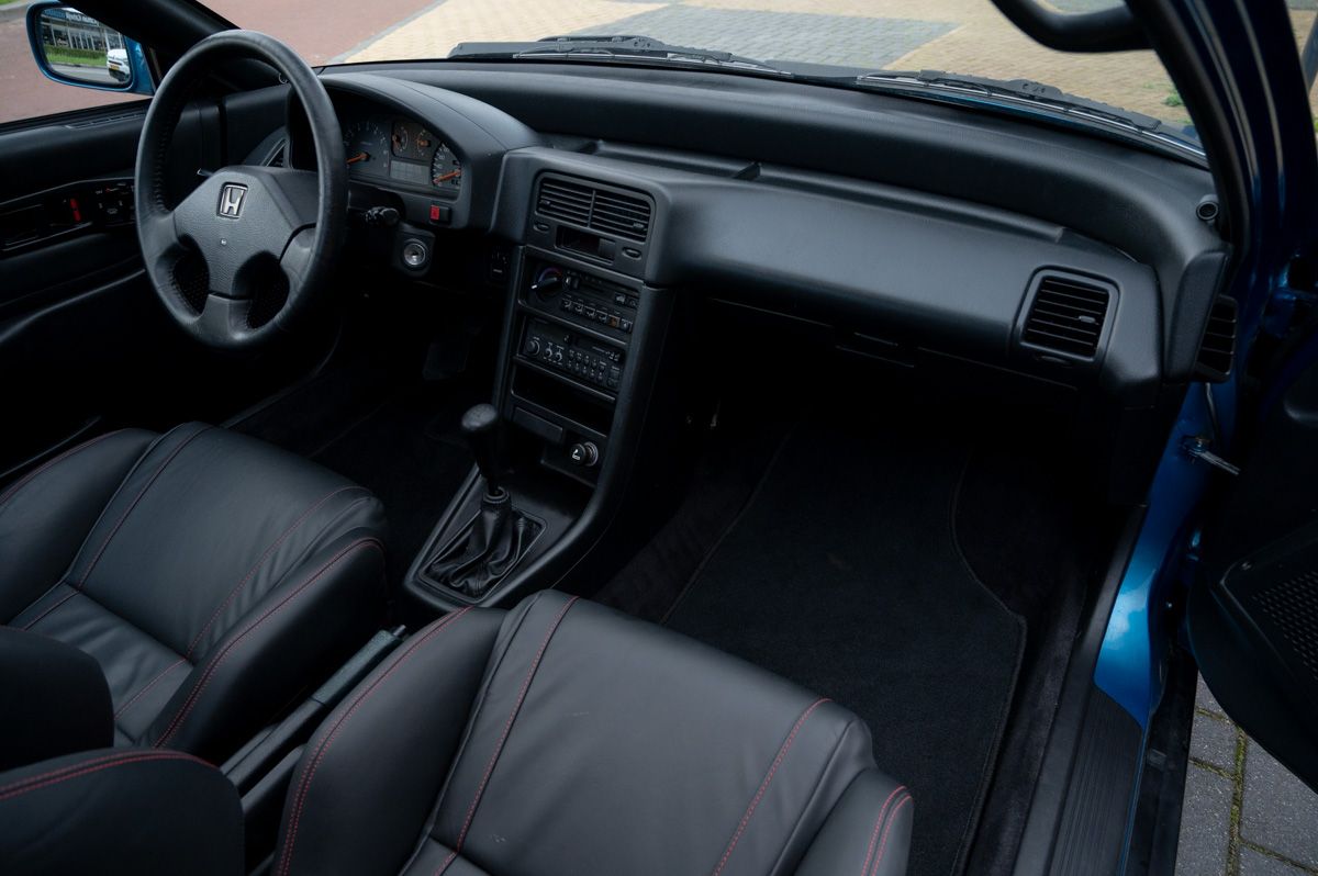 Honda CRX (1991) — صورة 43