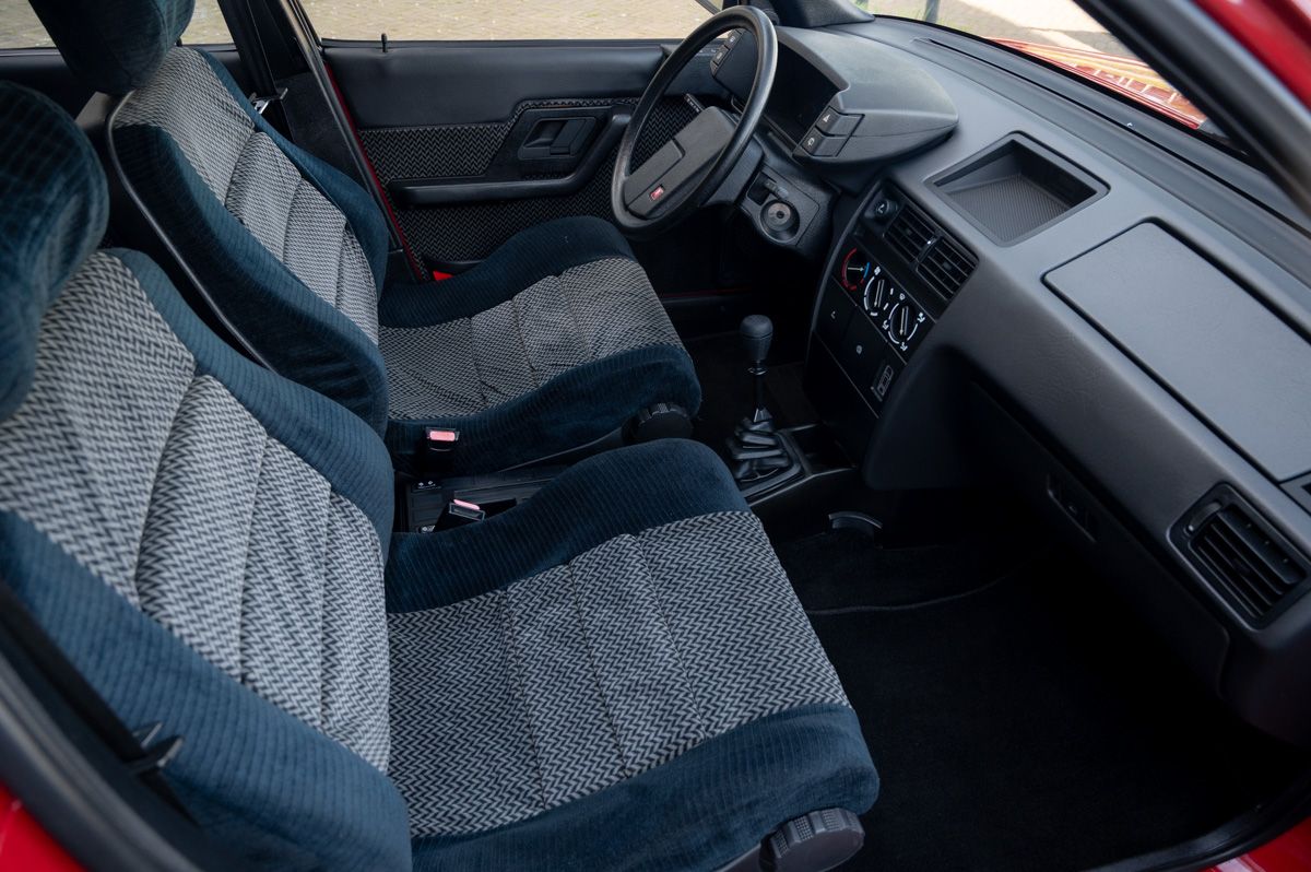 Citroën BX GTI (1988) — Foto 50
