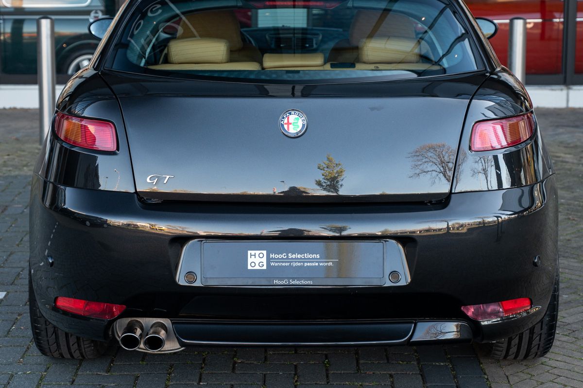 Alfa Romeo GT (2006) — foto 13