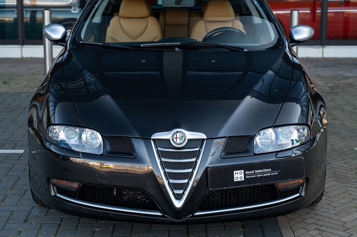 Alfa Romeo GT (2006) — foto 17