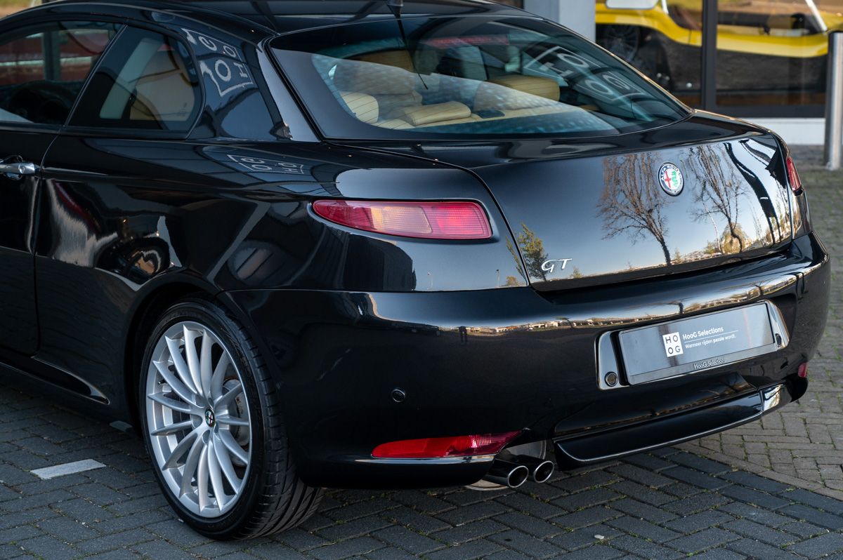Alfa Romeo GT (2006) — foto 15