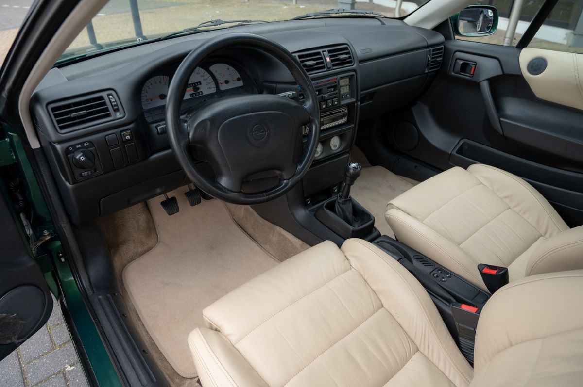 Opel Calibra (1996) — Foto 33