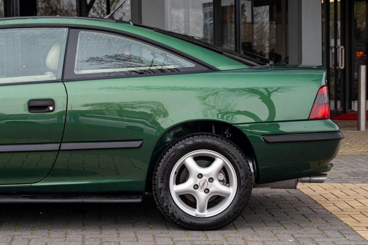 Opel Calibra (1996) — Foto 28