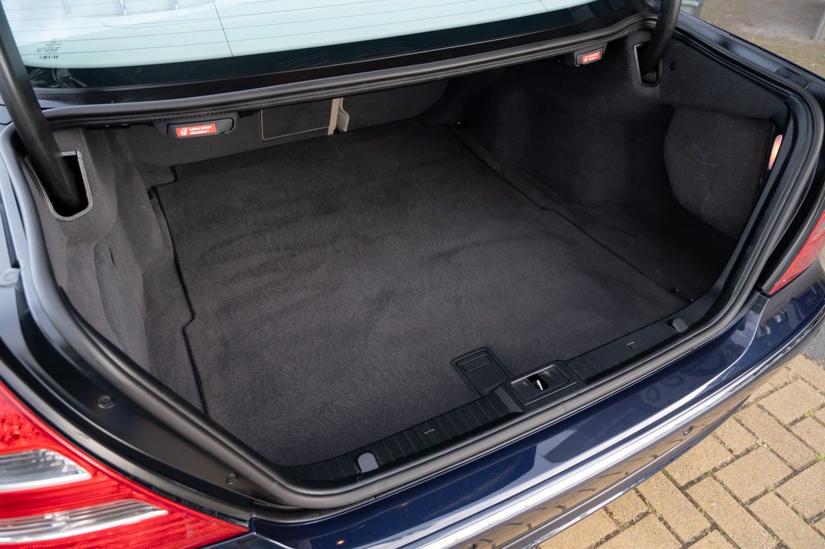 Mercedes-Benz E-Klasse — foto 43