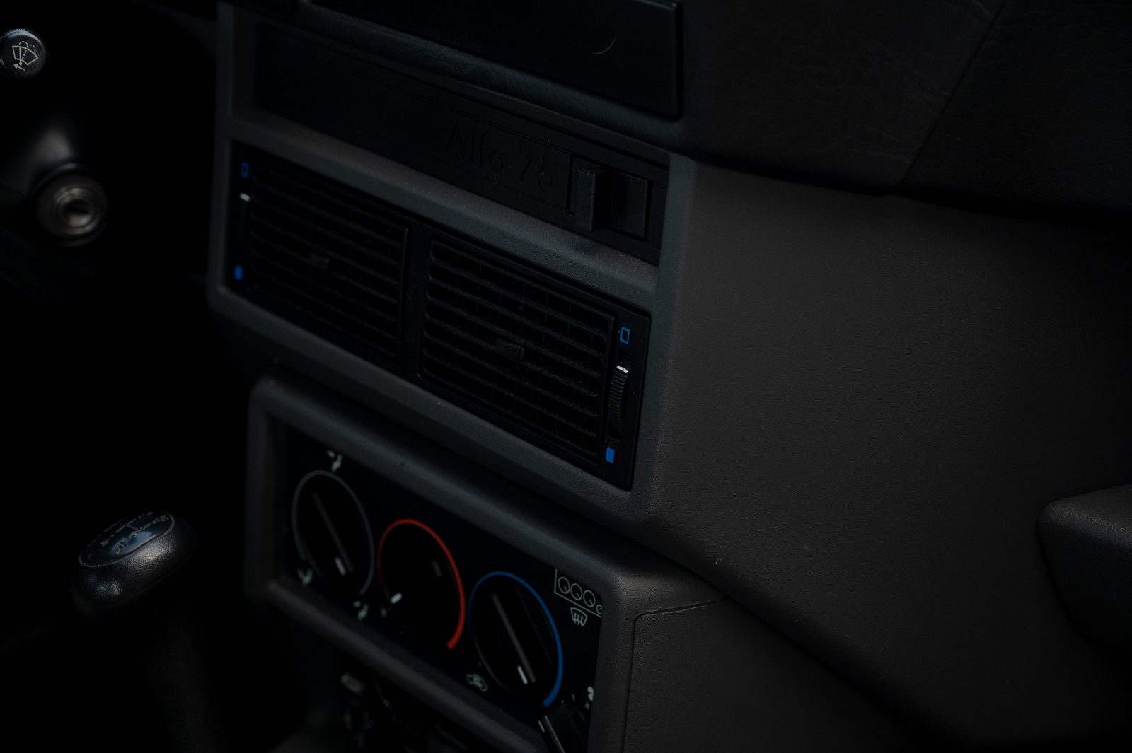 Alfa Romeo 75 (1986) — Foto 43