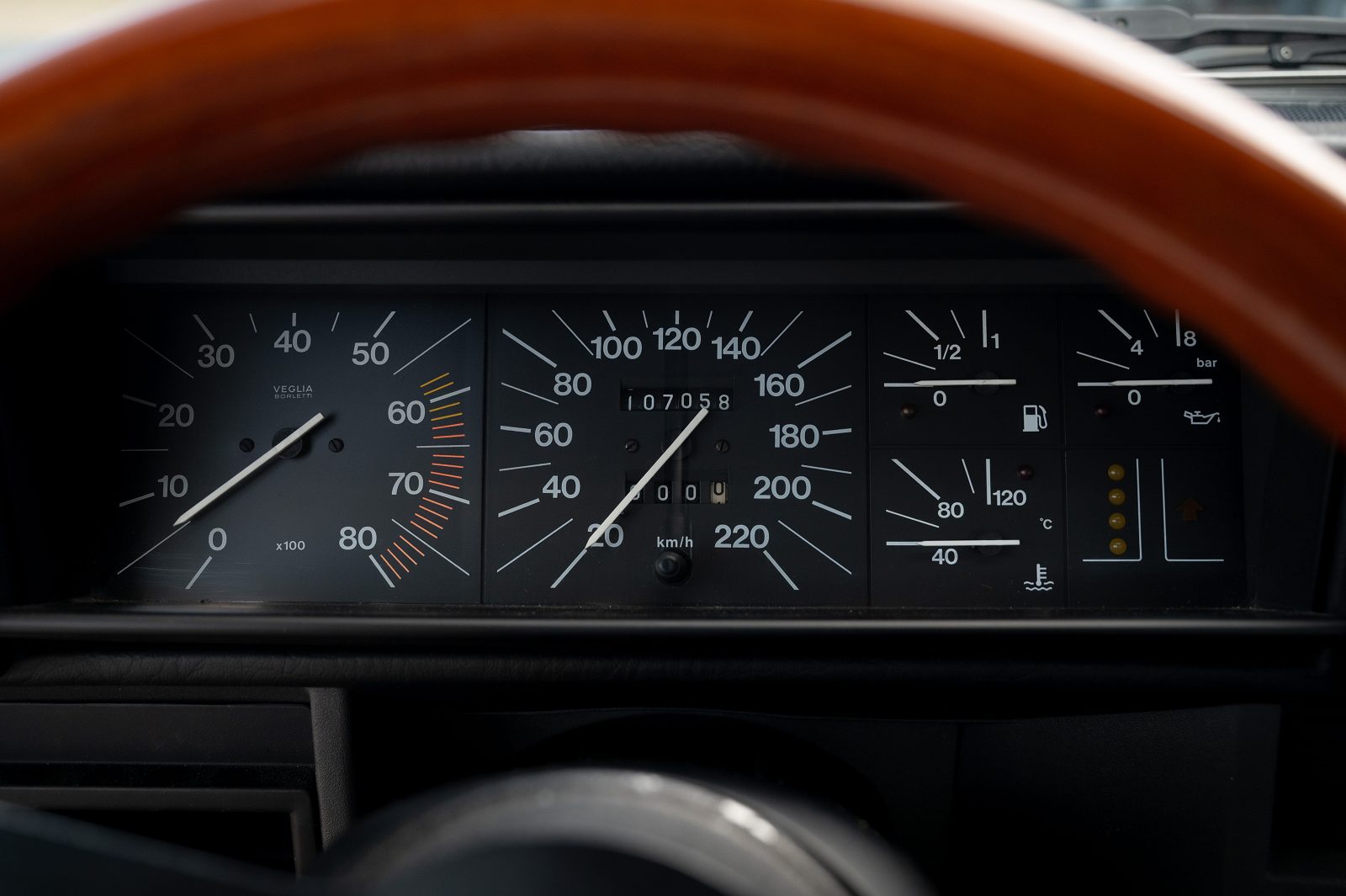 Alfa Romeo 75 (1986) — Foto 52