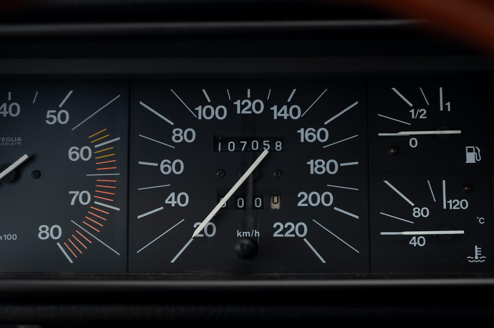 Alfa Romeo 75 (1986) — Foto 53