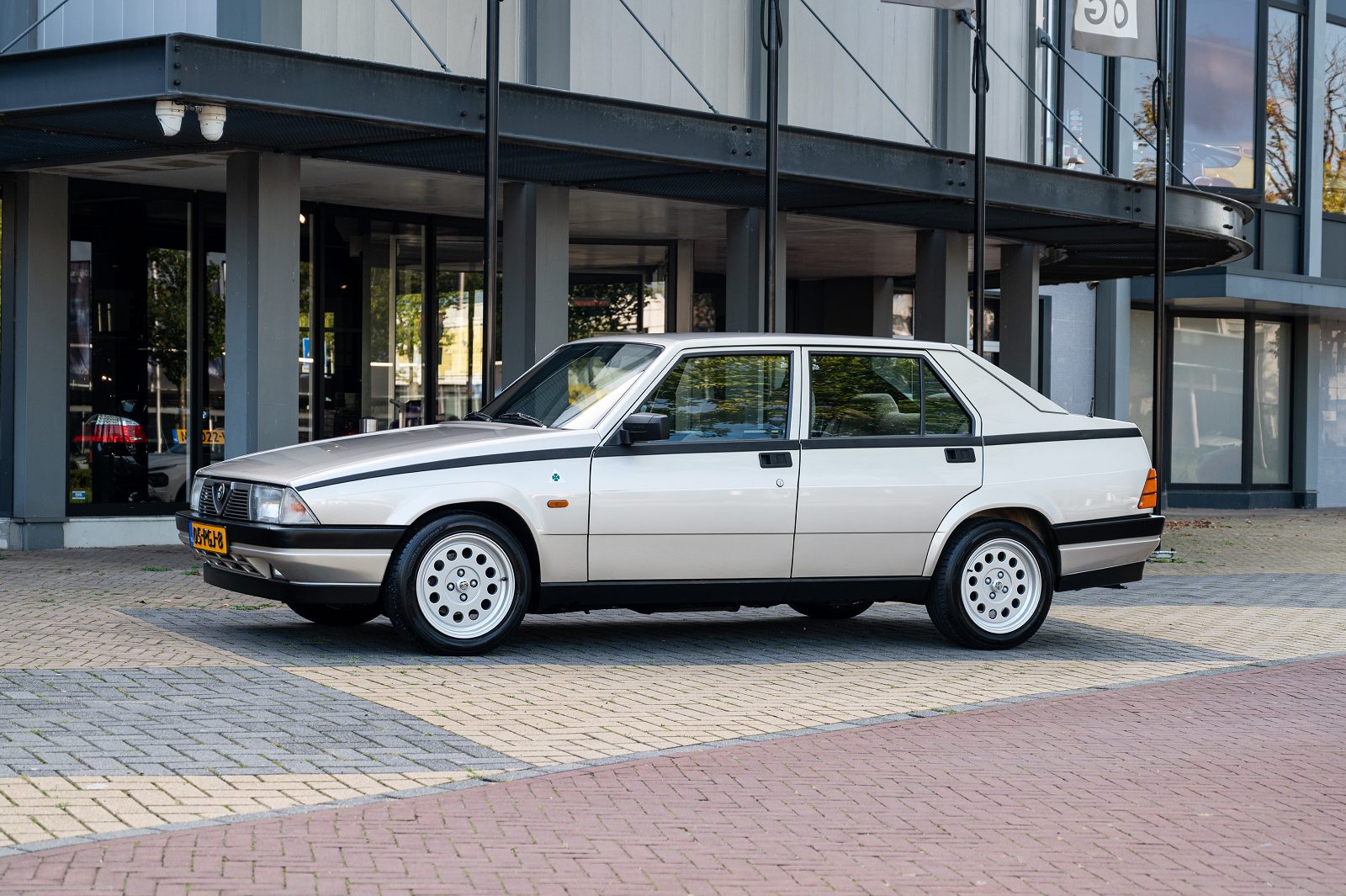 Alfa Romeo 75 (1986)