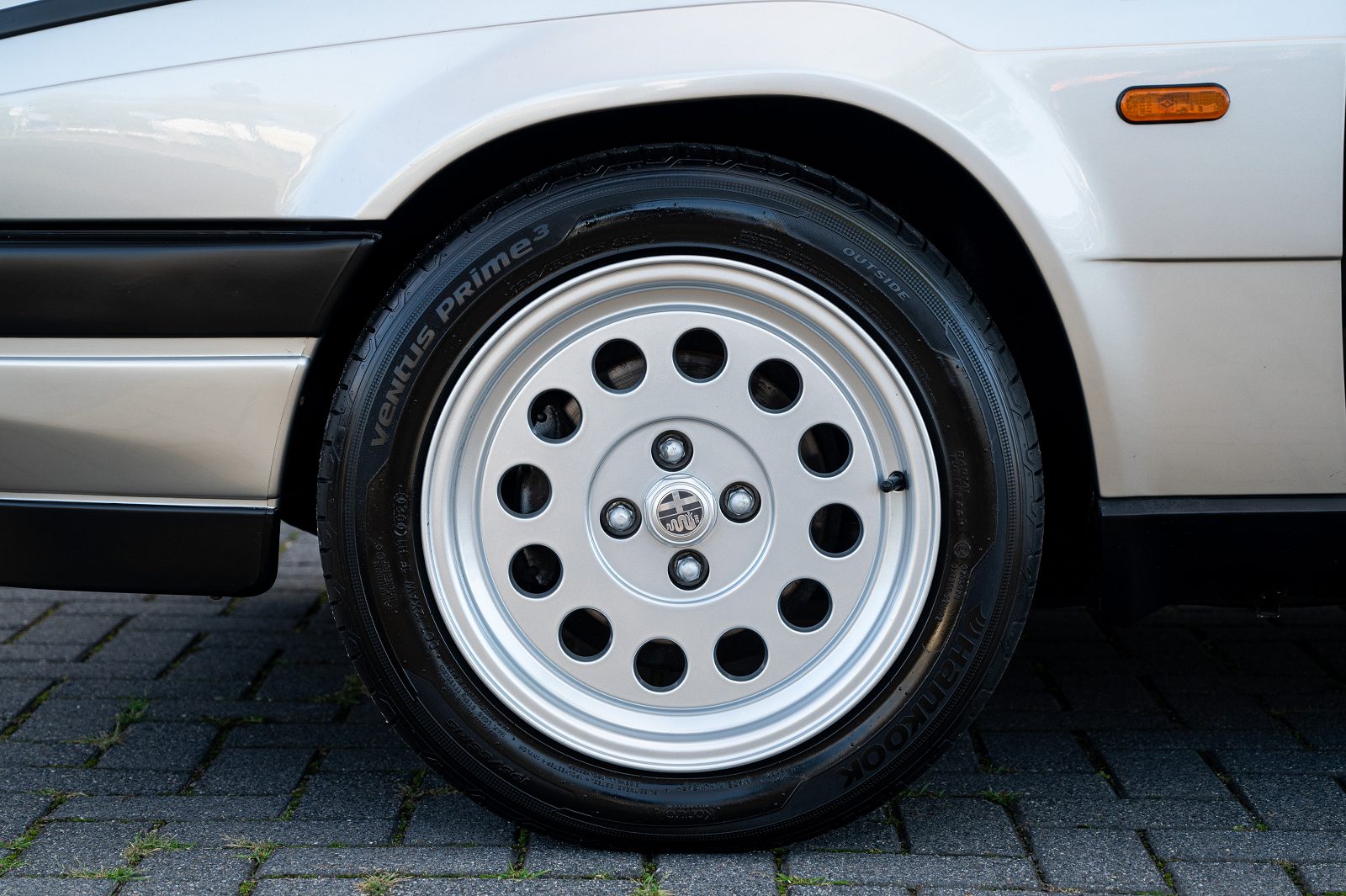 Alfa Romeo 75 (1986) — Foto 12
