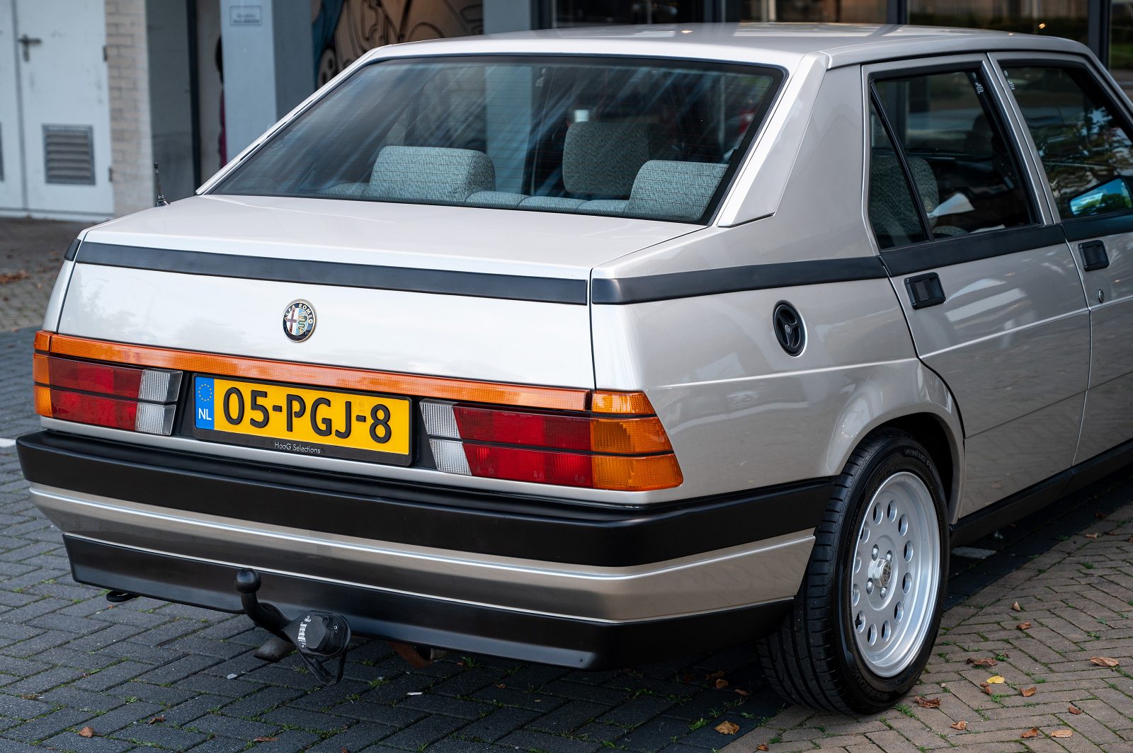 Alfa Romeo 75 (1986) — Foto 28