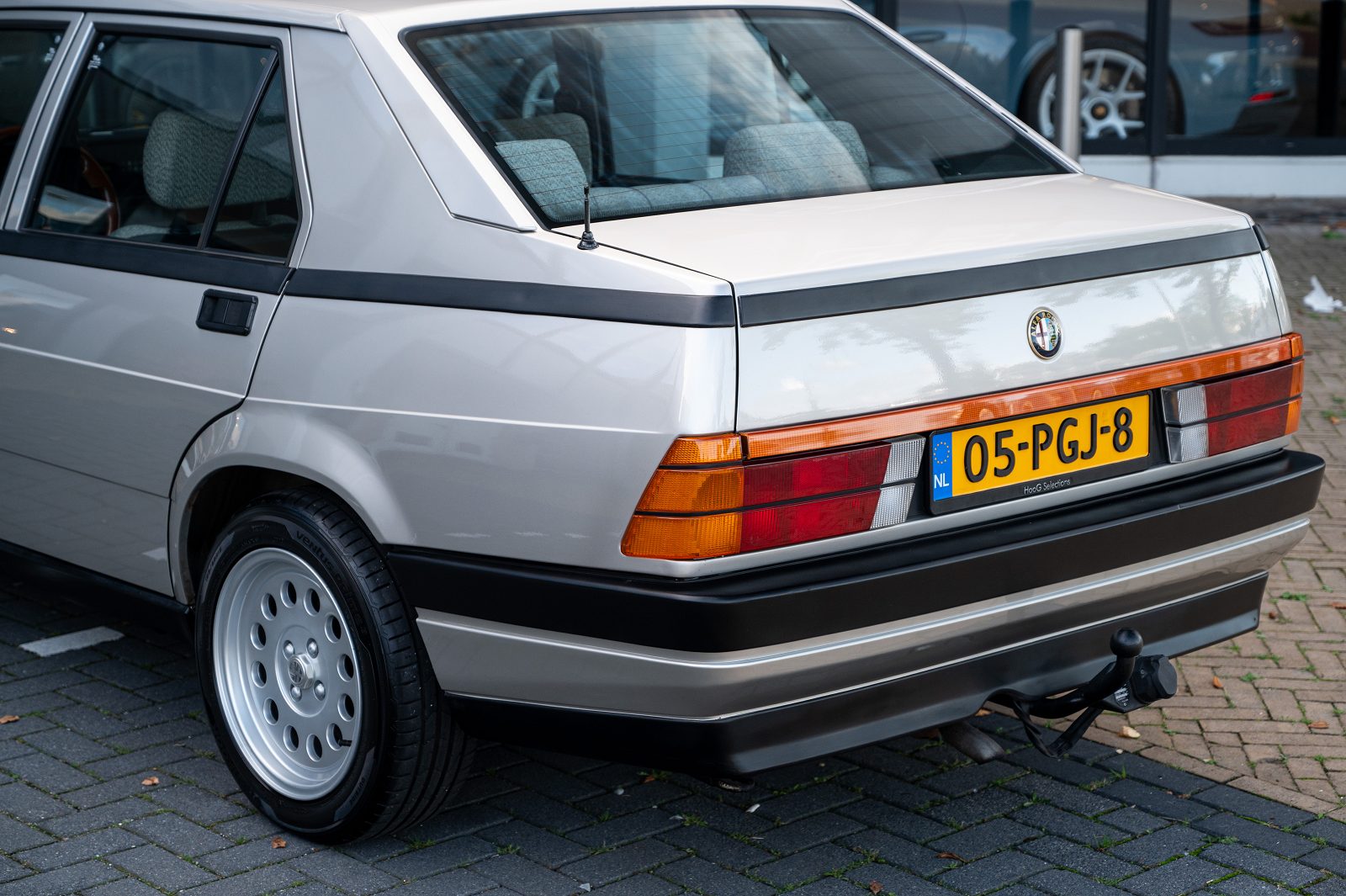 Alfa Romeo 75 (1986) — Foto 8