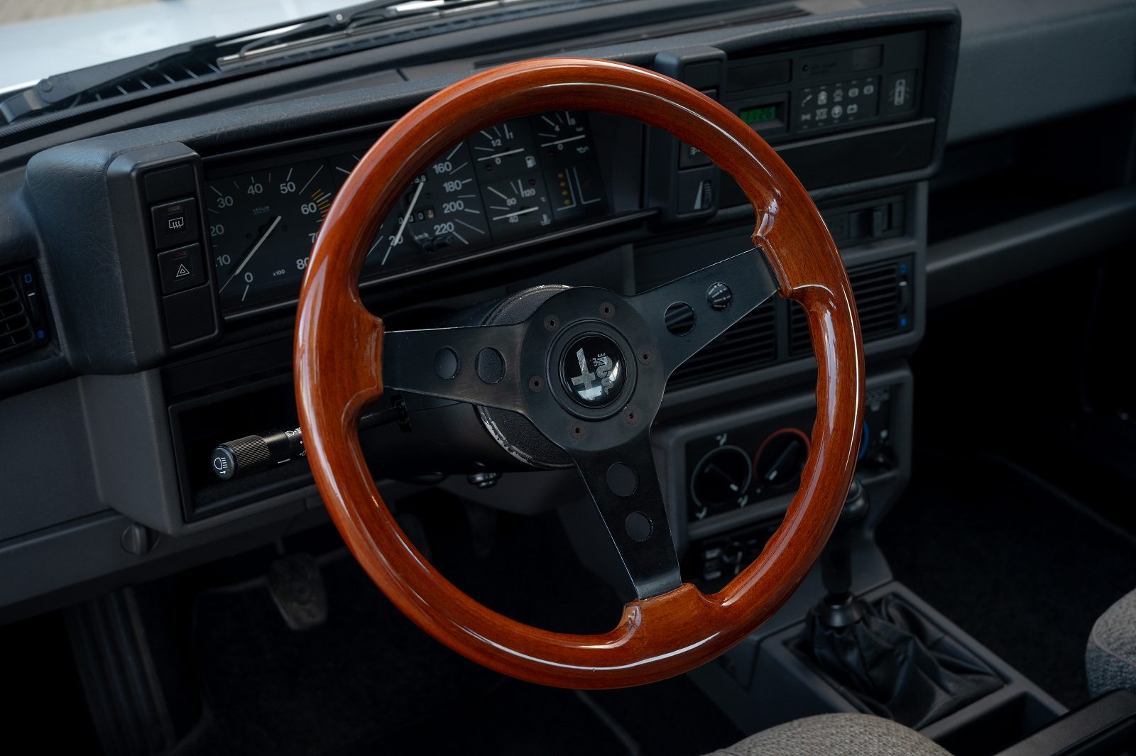 Alfa Romeo 75 (1986) — Foto 58