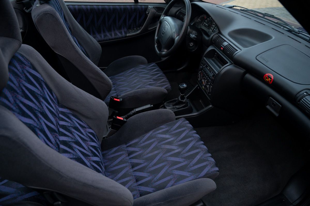 Opel Astra (1995) — photo 39