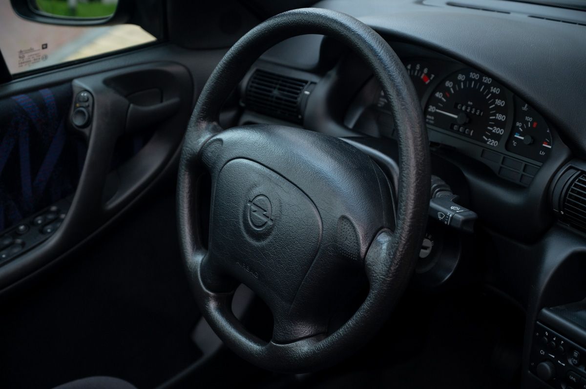 Opel Astra (1995) — photo 51