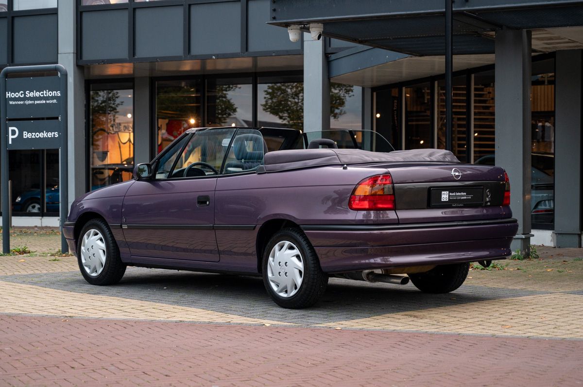 Opel Astra (1995) — photo 12