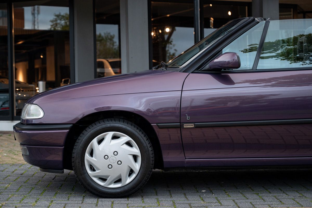 Opel Astra (1995) — photo 32