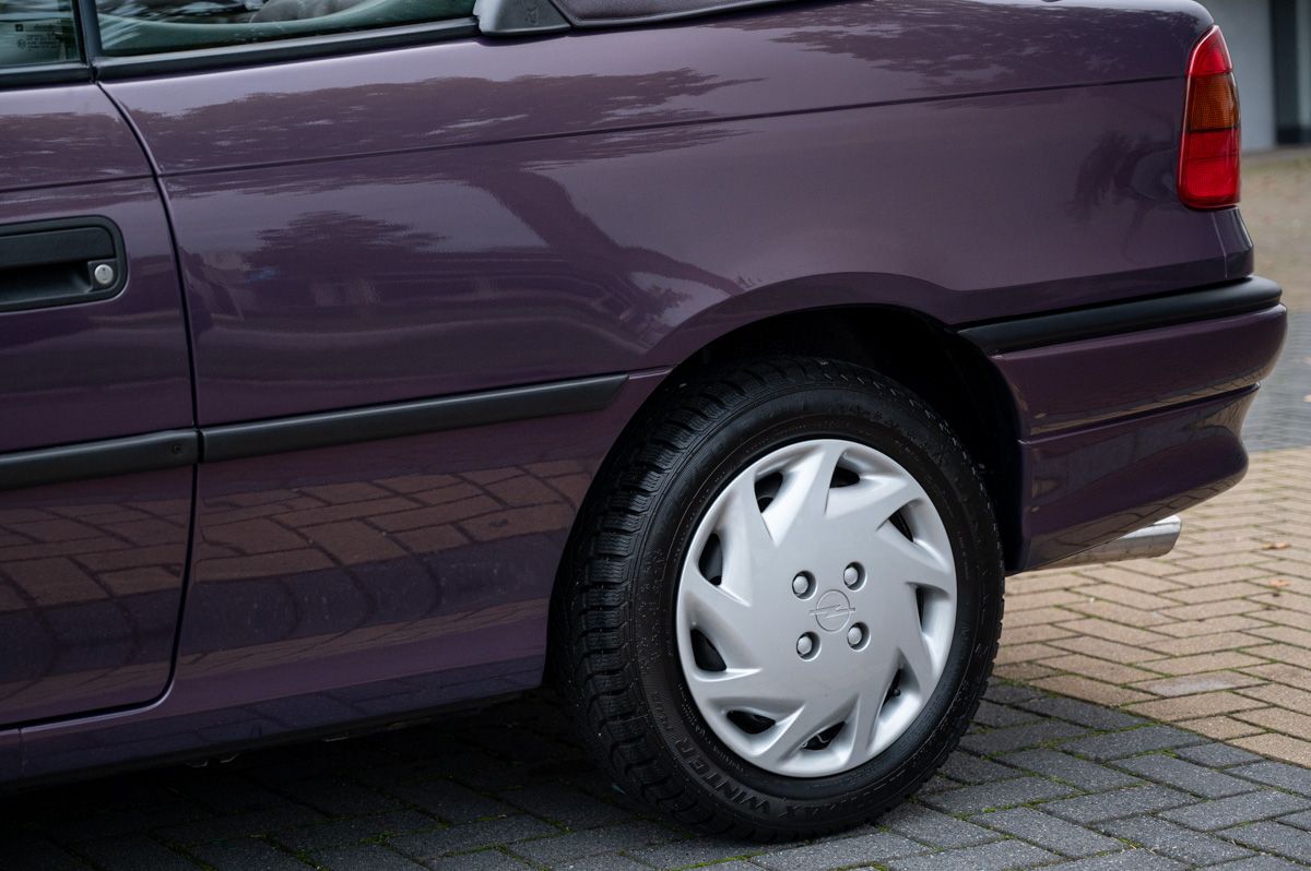 Opel Astra (1995) — photo 19