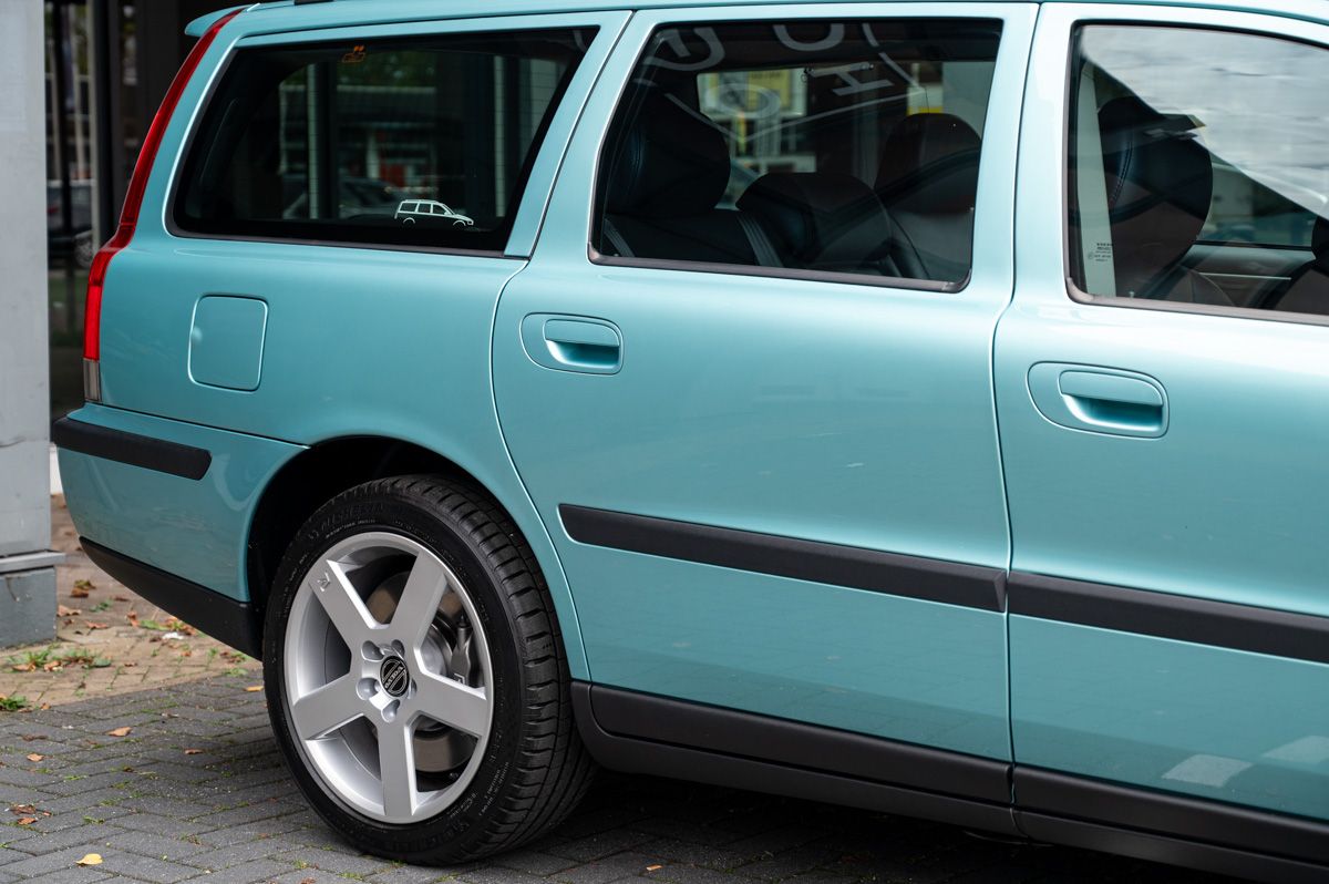 Volvo V70 (2003) — صورة 29