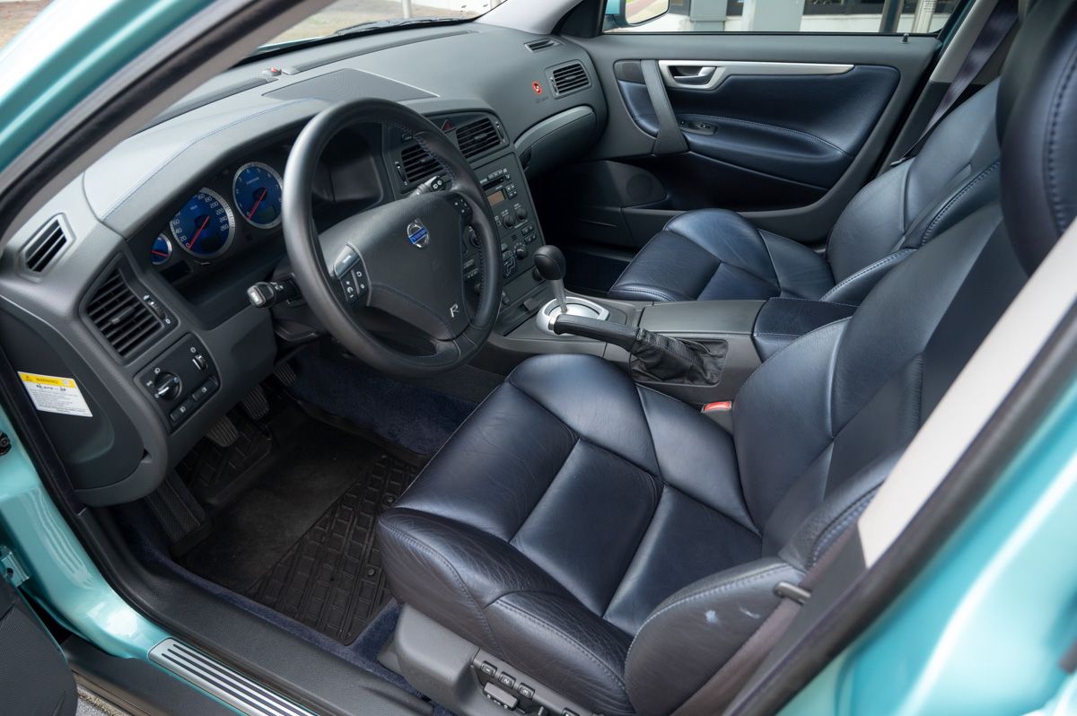 Volvo V70 (2003) — صورة 41