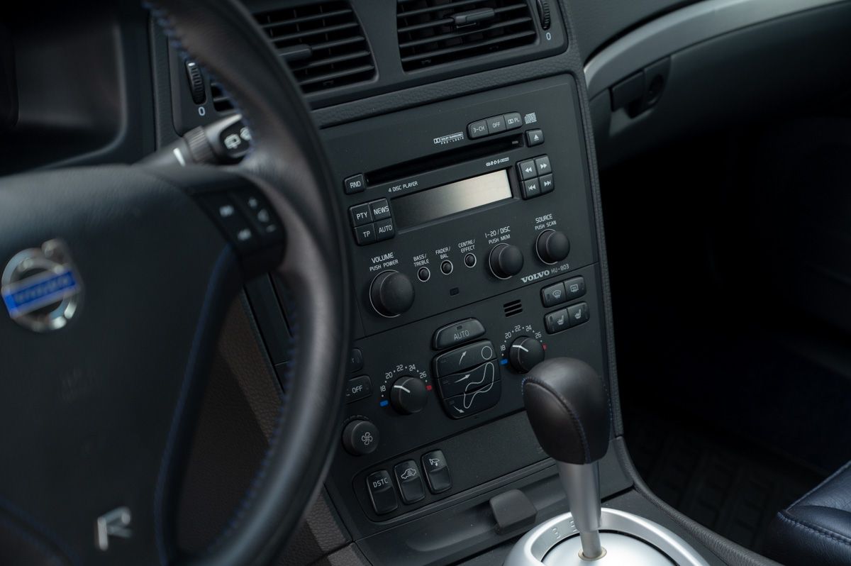 Volvo V70 (2003) — صورة 46