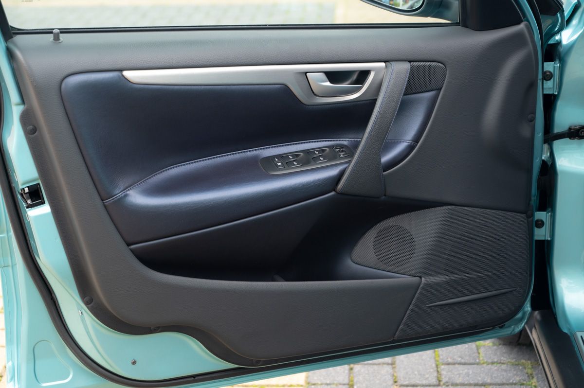 Volvo V70 (2003) — صورة 69