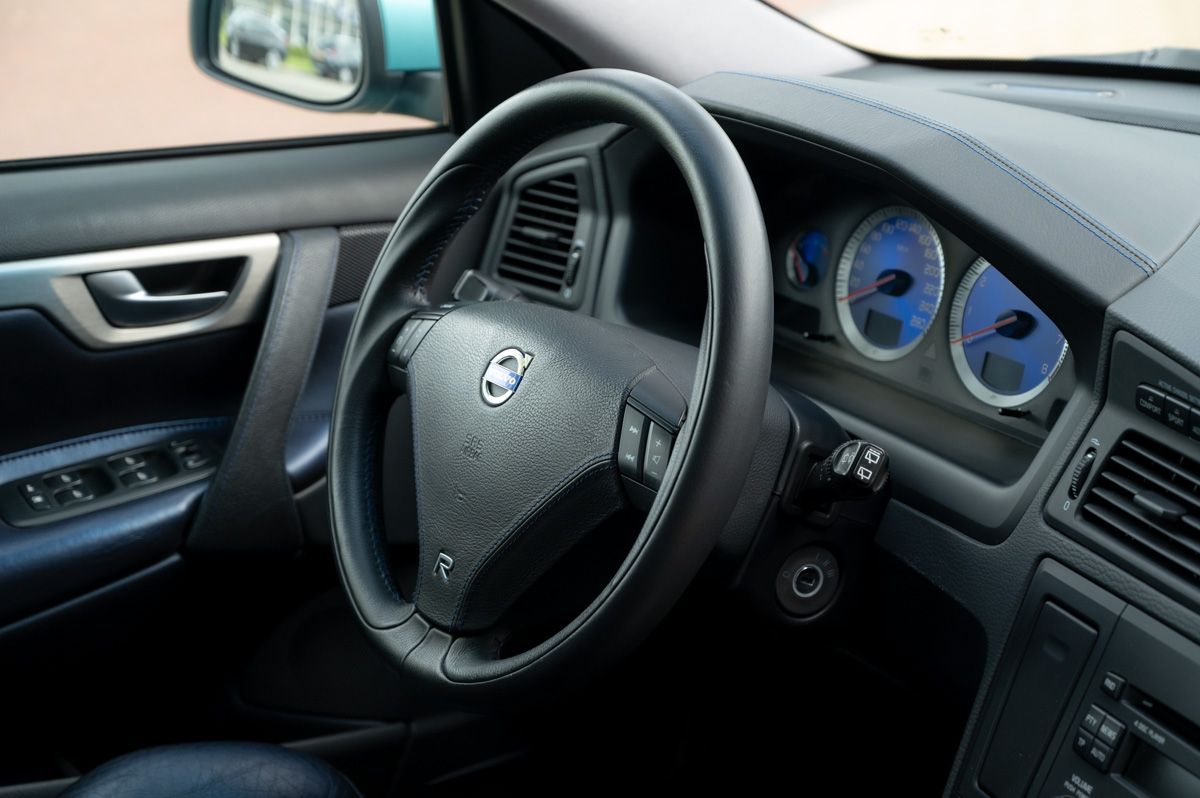 Volvo V70 (2003) — صورة 57
