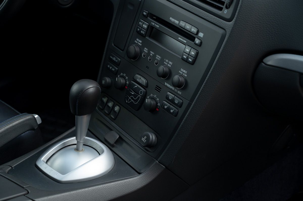 Volvo V70 (2003) — صورة 73