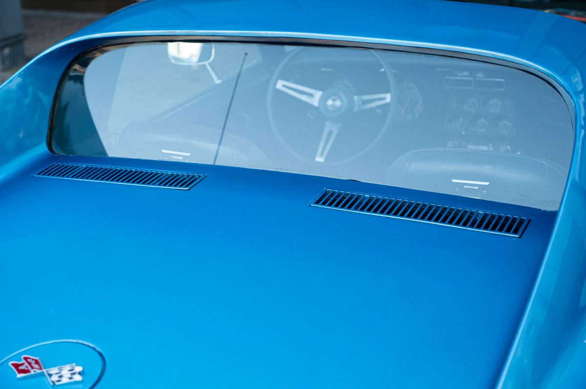 Chevrolet Corvette (1973) — photo 36