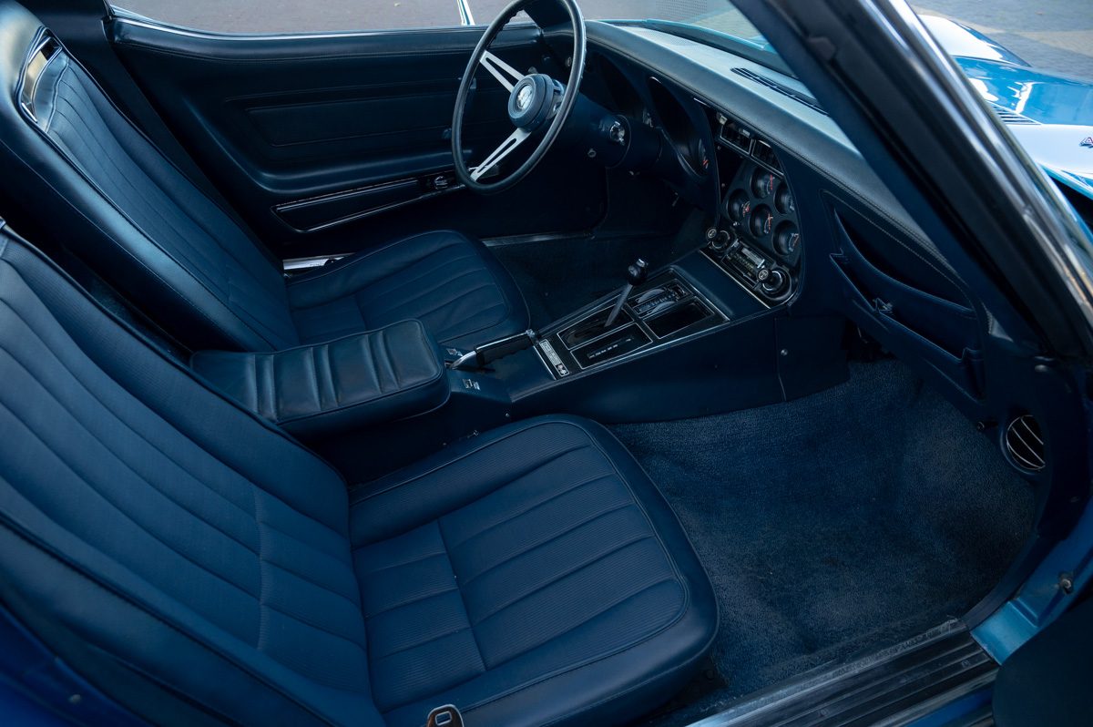 Chevrolet Corvette (1973) — photo 54