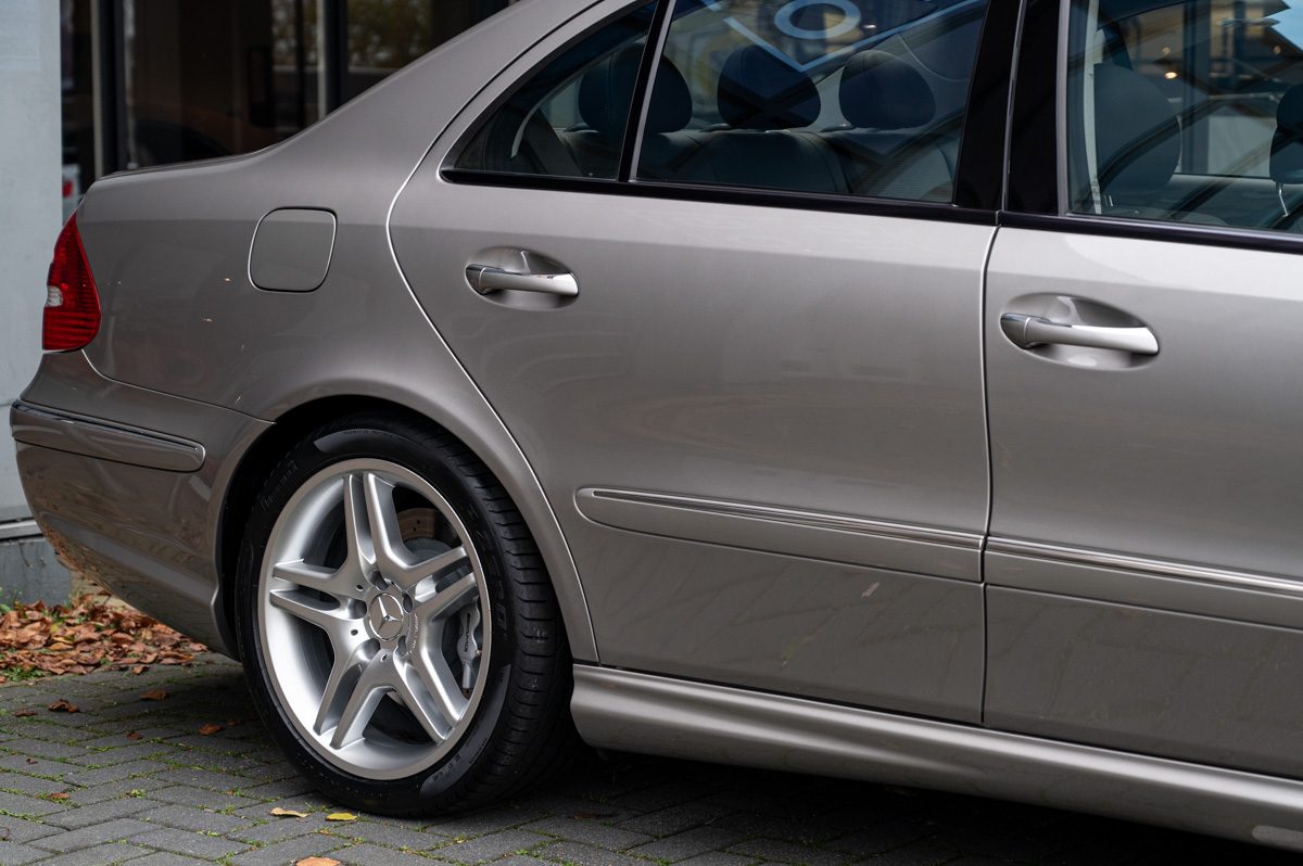 Mercedes-Benz E-Klasse (2003) — صورة 25