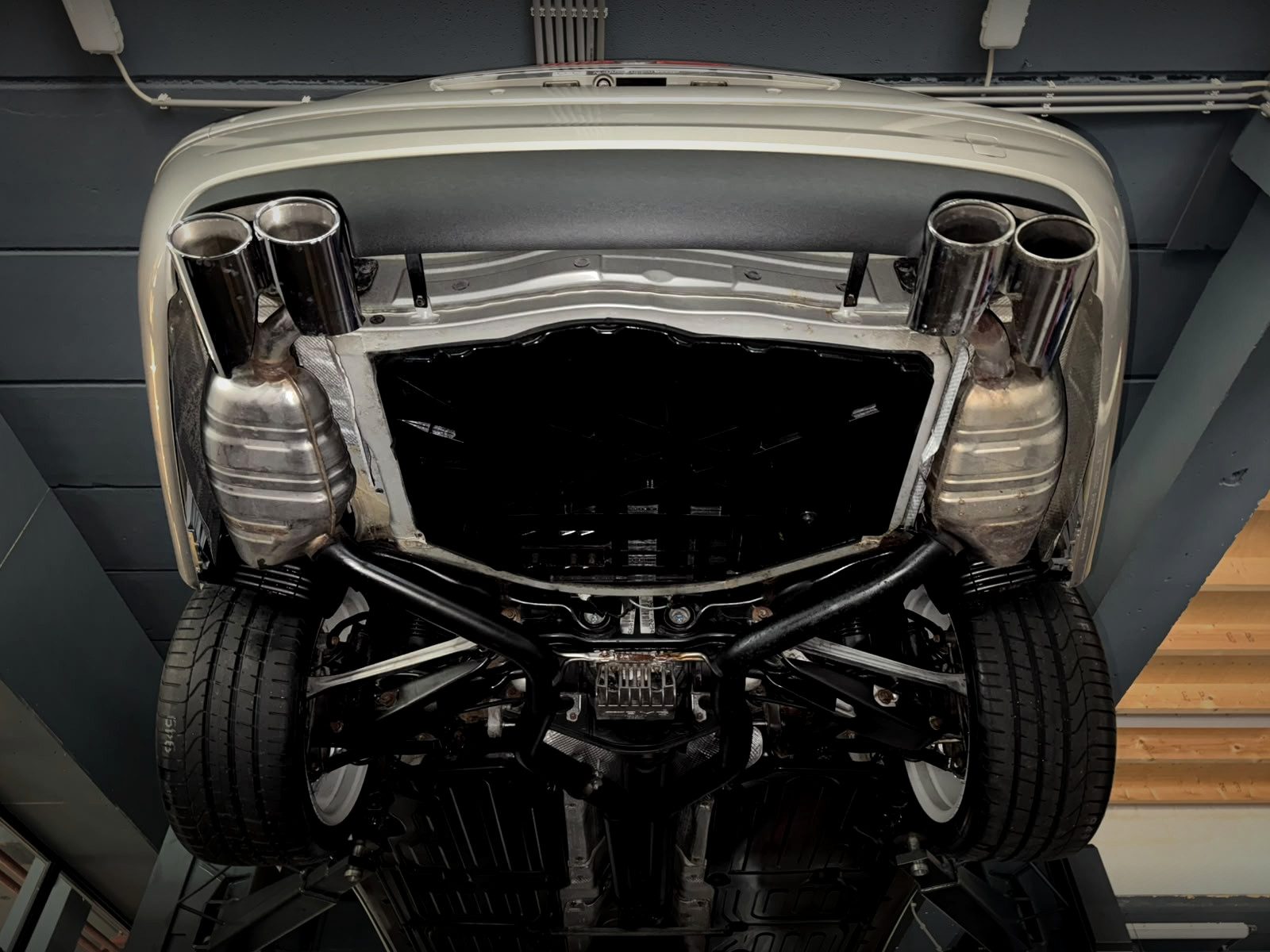 Mercedes-Benz E-Klasse (2003) — صورة 86