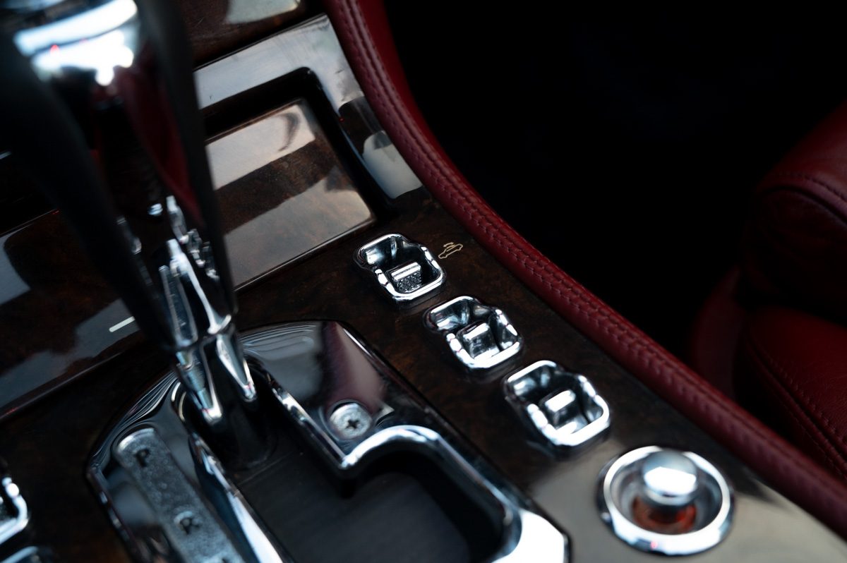 Bentley Azure (2007) — Foto 60