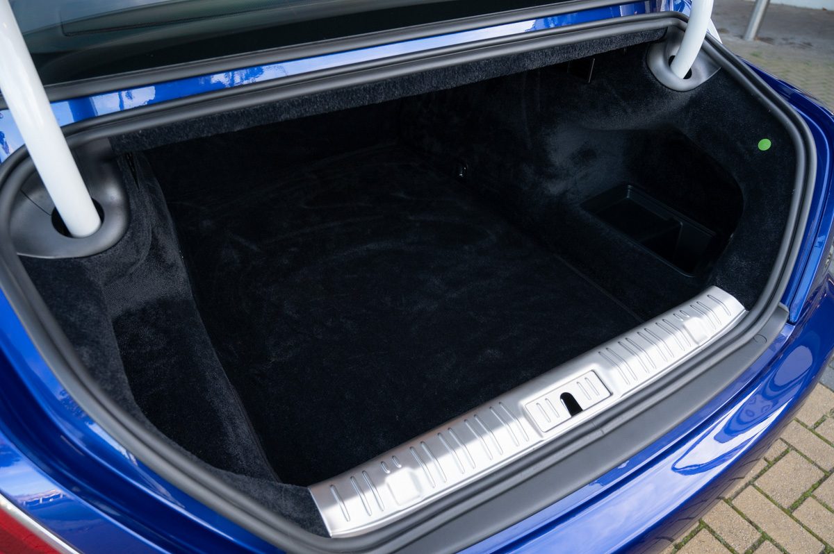 Rolls-Royce Wraith (2014) — Foto 53