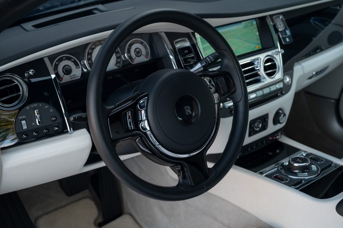 Rolls-Royce Wraith (2014) — Foto 60