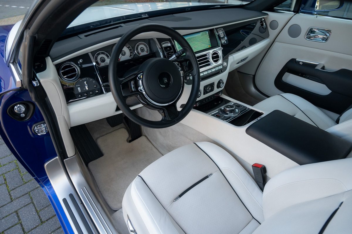 Rolls-Royce Wraith (2014) — Foto 43
