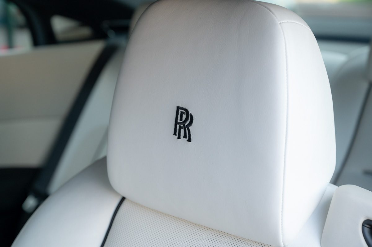 Rolls-Royce Wraith (2014) — Foto 69