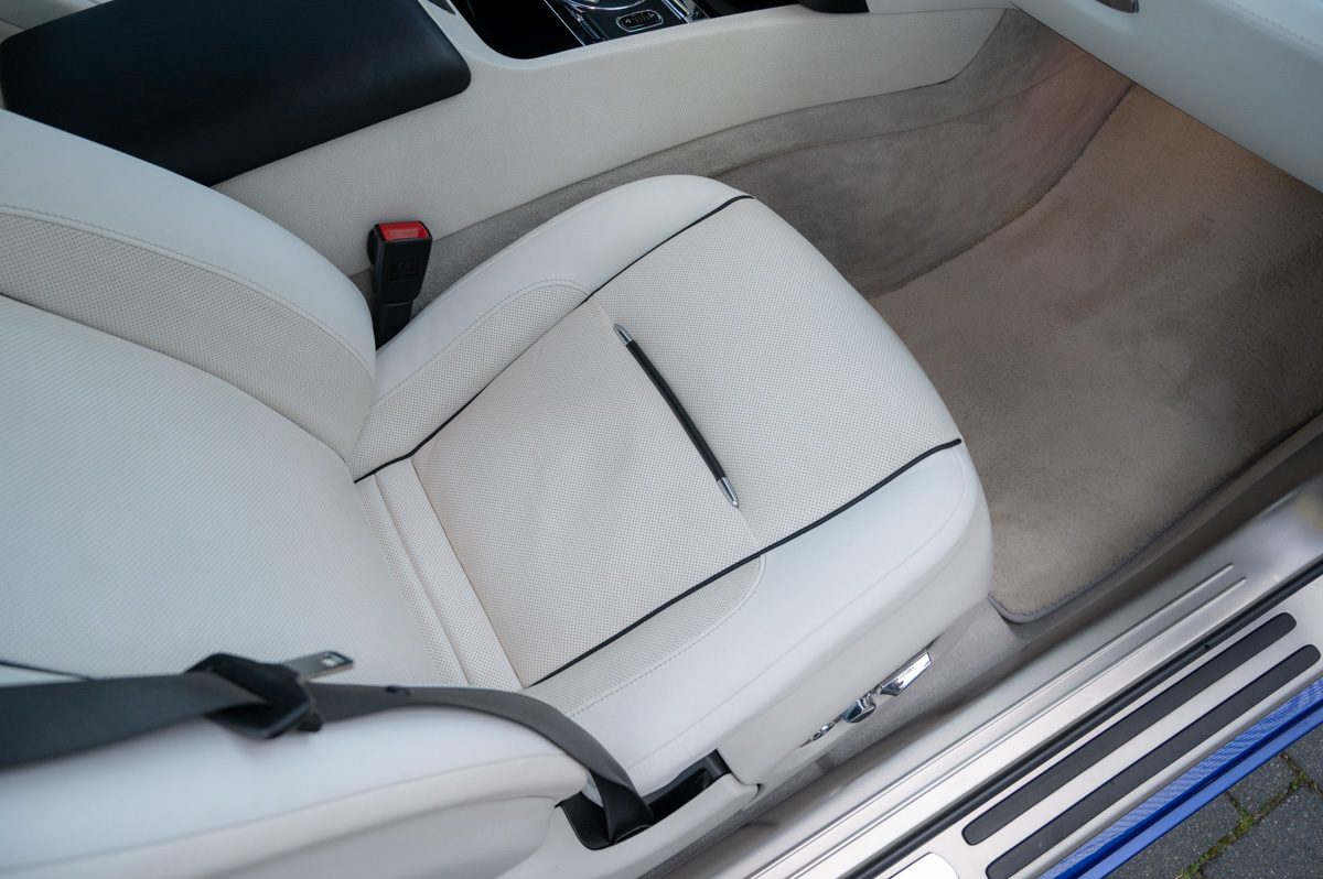 Rolls-Royce Wraith (2014) — Foto 50