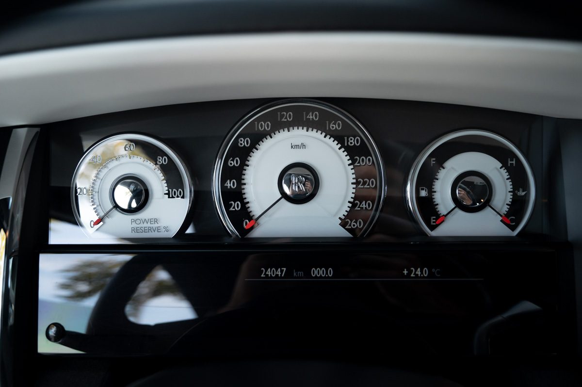 Rolls-Royce Wraith (2014) — Foto 42