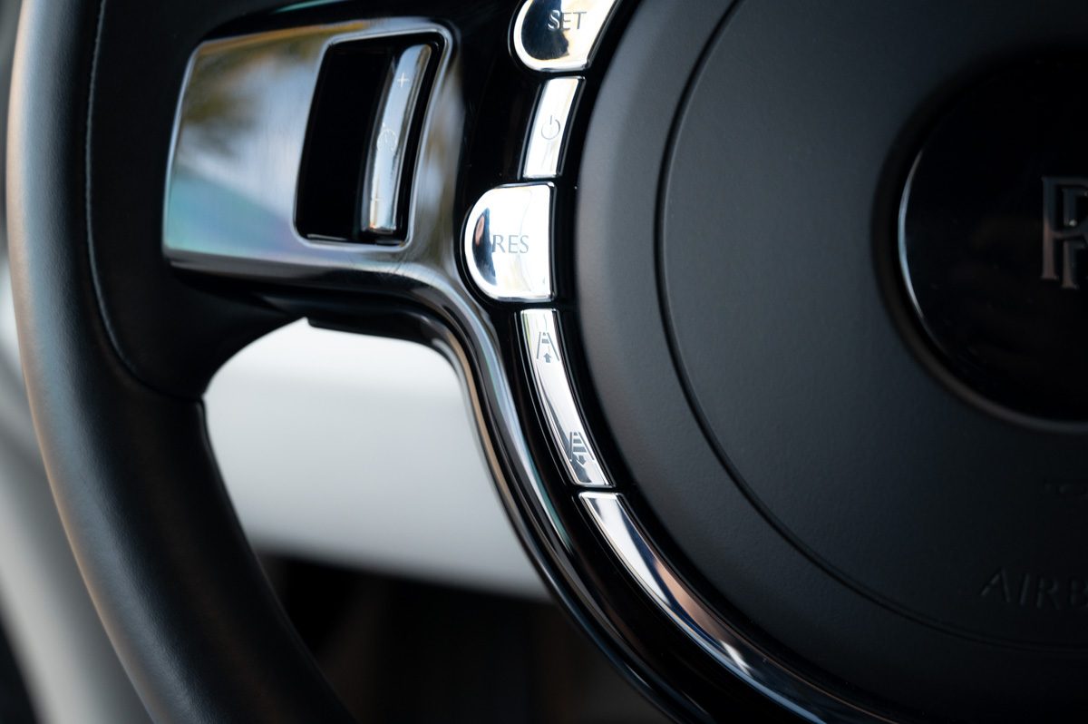 Rolls-Royce Wraith (2014) — Foto 77