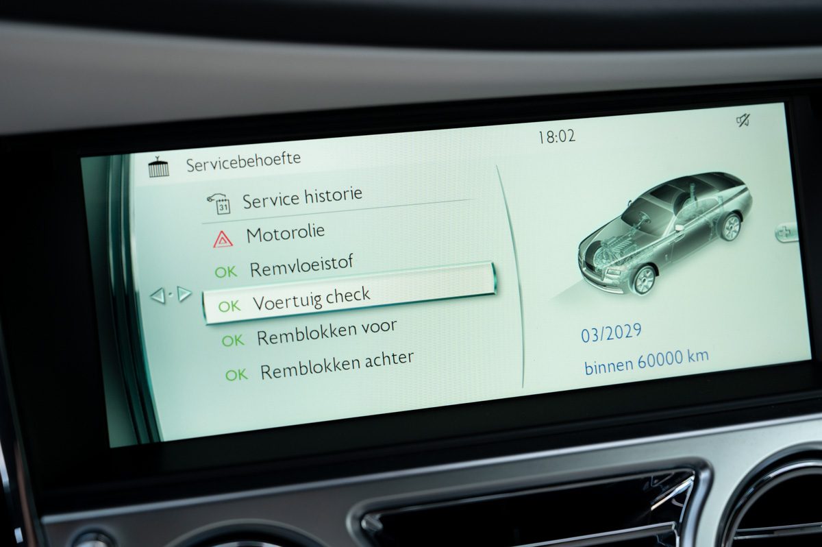 Rolls-Royce Wraith (2014) — Foto 57