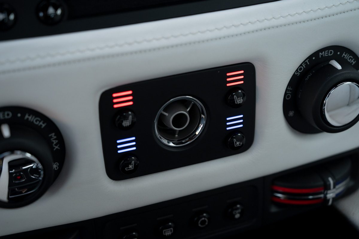 Rolls-Royce Wraith (2014) — Foto 86