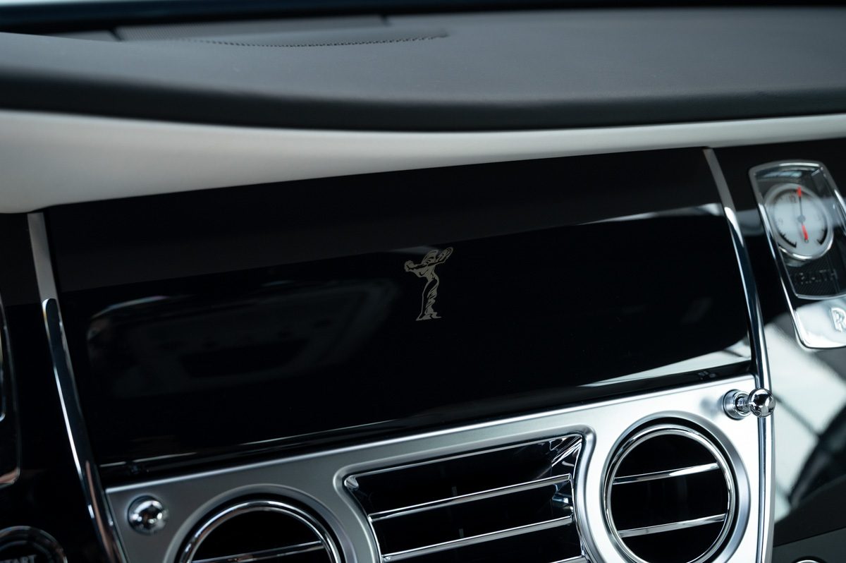 Rolls-Royce Wraith (2014) — Foto 87