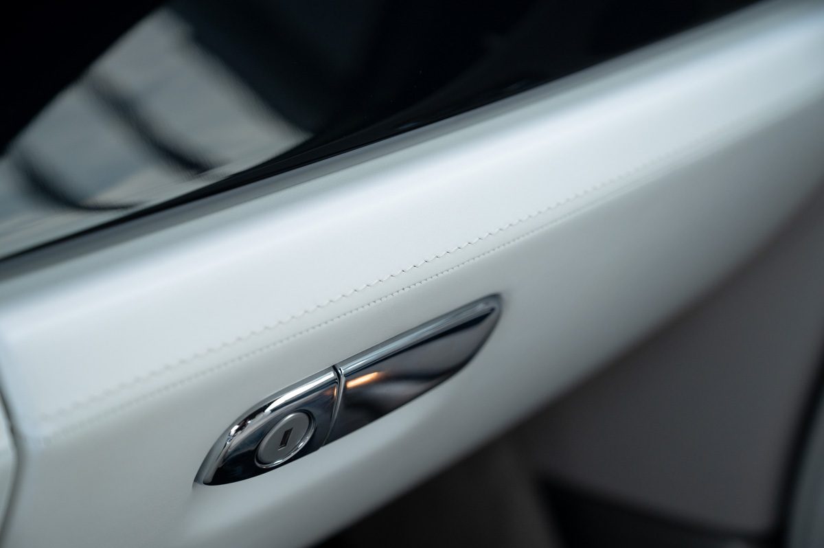 Rolls-Royce Wraith (2014) — Foto 90
