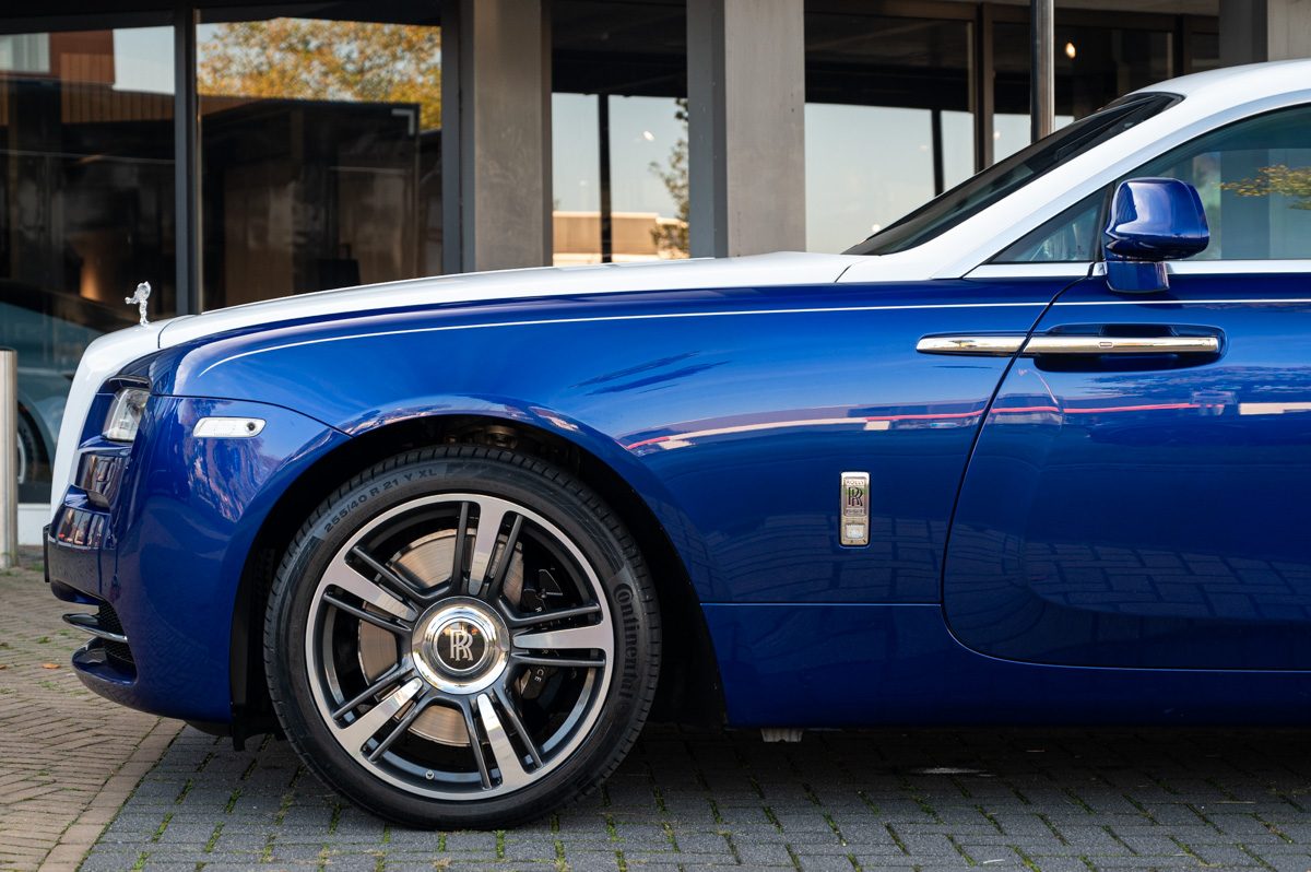 Rolls-Royce Wraith (2014) — Foto 16