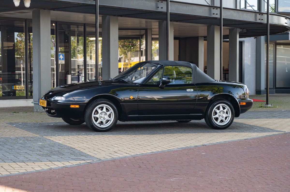 Mazda MX-5 (1995) for sale | HooG Selections