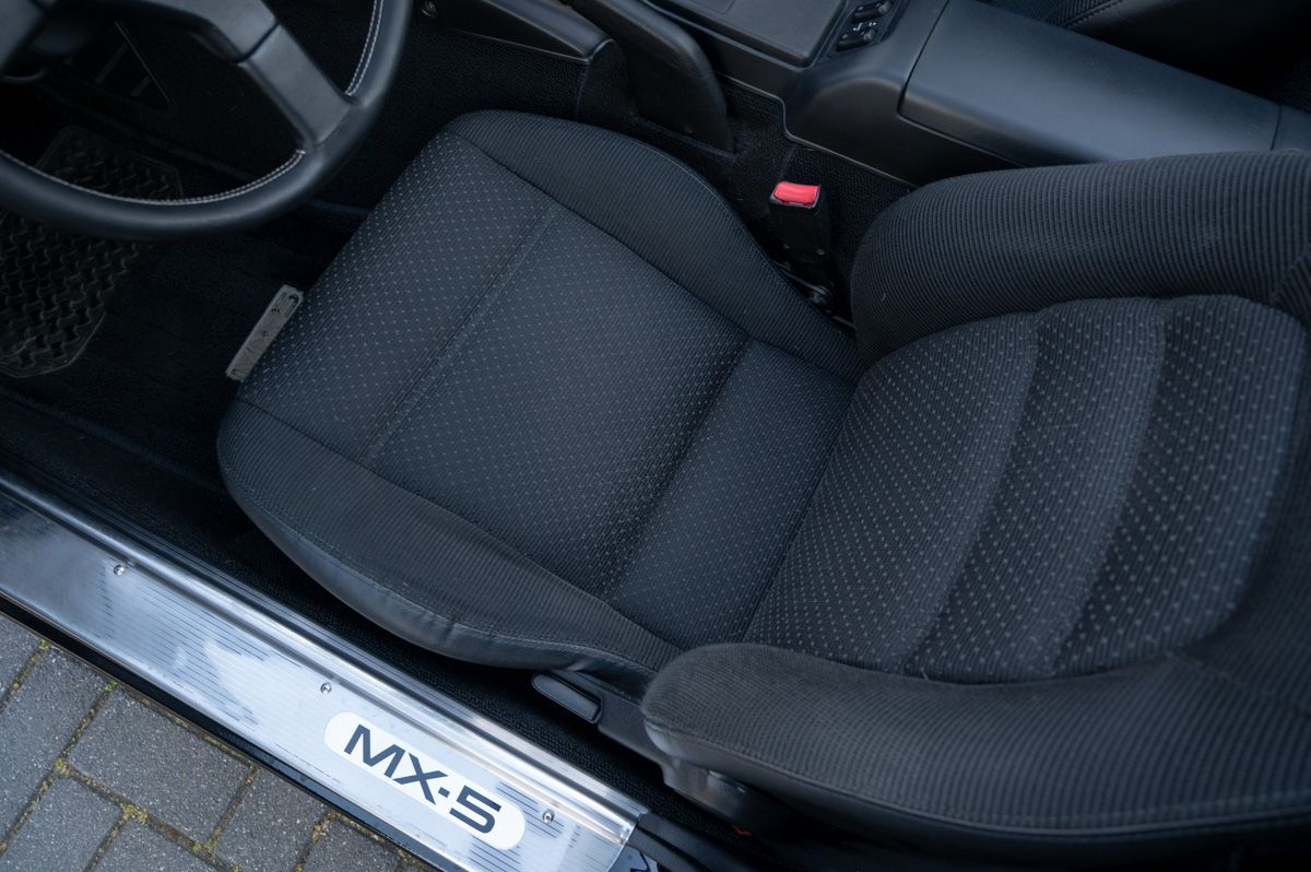 Mazda MX-5 (1995) — foto 51