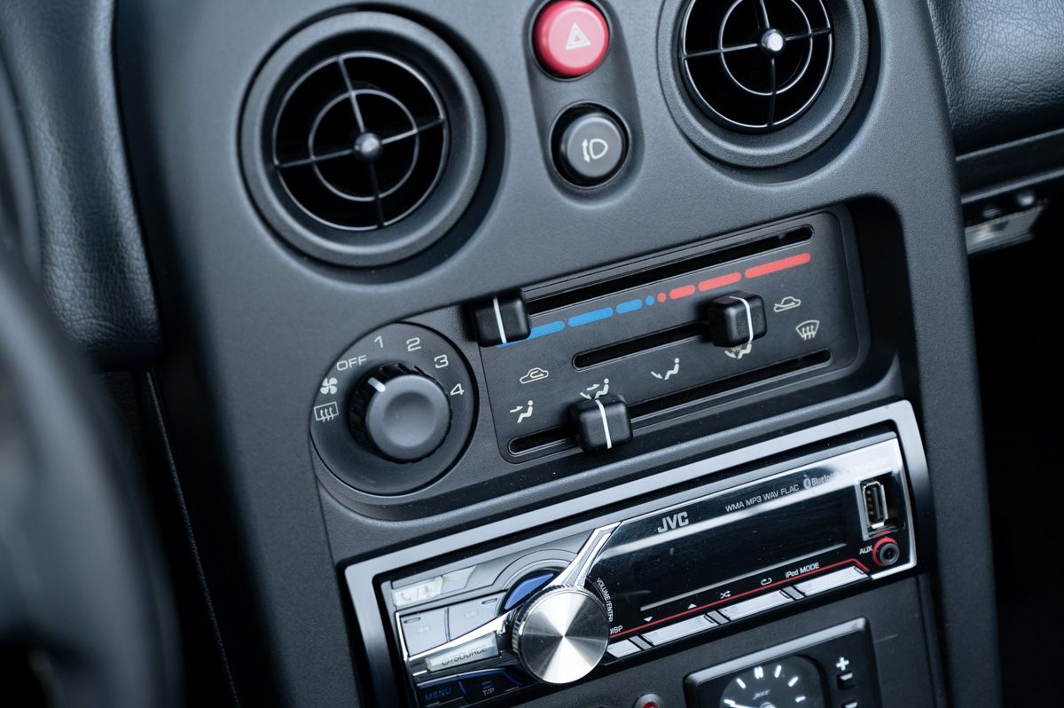 Mazda MX-5 (1995) — foto 66