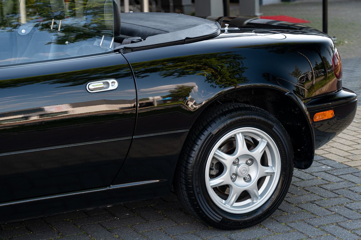 Mazda MX-5 (1995) — foto 33
