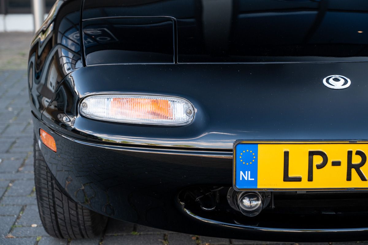 Mazda MX-5 (1995) — foto 19