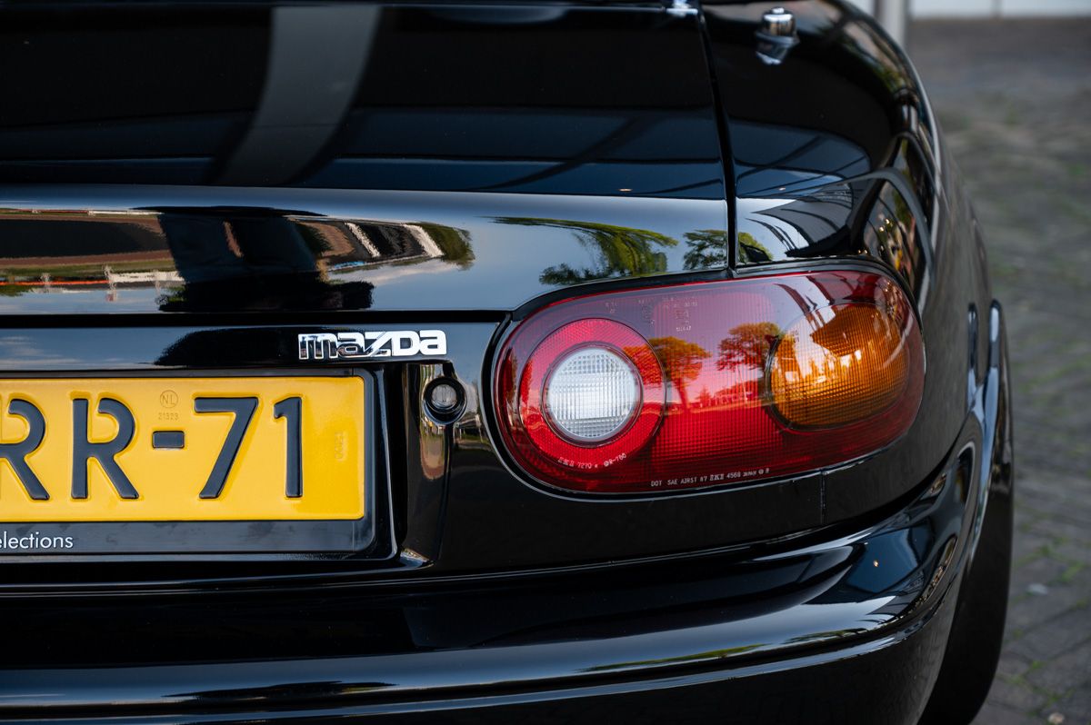 Mazda MX-5 (1995) — foto 25